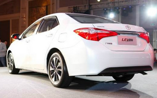 冬季如何保護(hù)白色汽車(chē)
