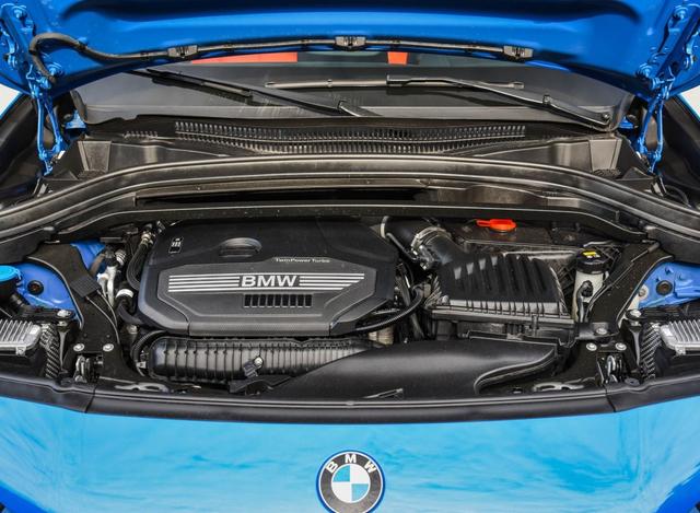 [車標(biāo)趣談]帶9個(gè)寶馬車標(biāo)的寶