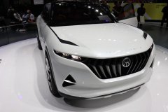 2018車(chē)展上，這兩款車(chē)的車(chē)標(biāo)，