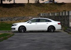 被車標(biāo)害慘的豪車，檔次不輸