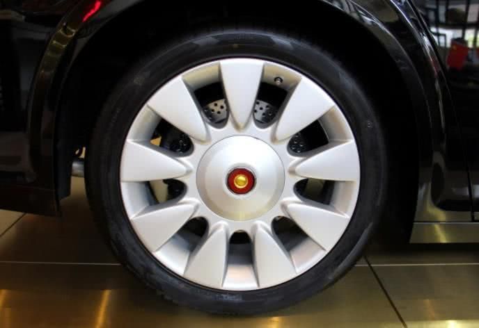 紅旗變酒杯，國車換logo為革新，網(wǎng)友：沒了經(jīng)典哪還有信仰？