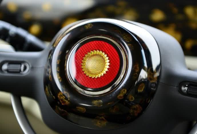 紅旗變酒杯，國車換logo為革新，網(wǎng)友：沒了經(jīng)典哪還有信仰？