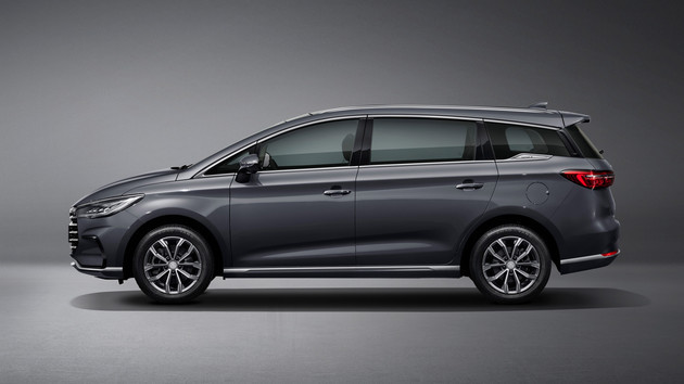 尺寸加長顏值提升，新款比亞迪宋MAX官圖曝光