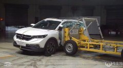 如何拆解寶馬4系門板(寶馬118i門板拆解圖)
